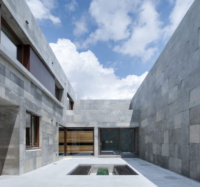 1社目：平成建設
